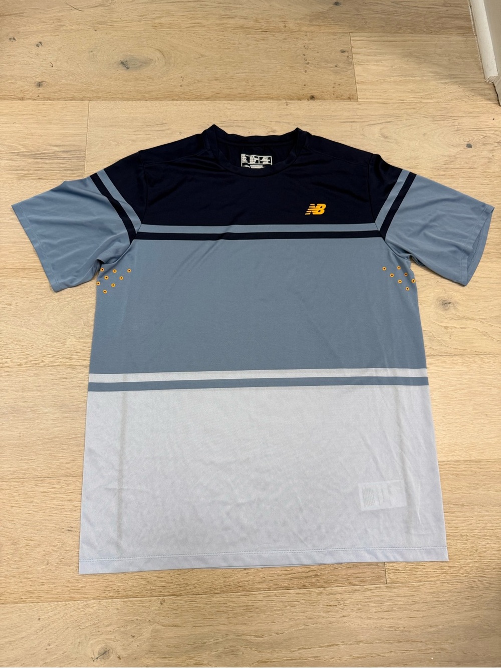New Balance Men’s Short Sleeve Colorblock Tee Crew — Blue Size Large